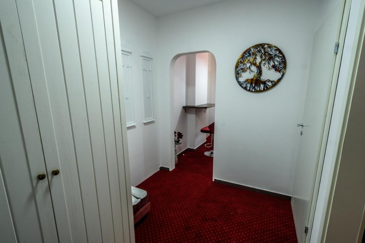 Ultracentral Luxury Apartment Cluj-Napoca Exterior photo